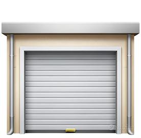 Garage privato con serranda elettrica