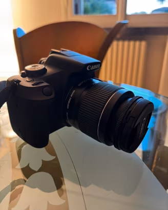 Canon eos 200D