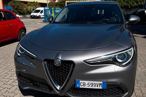 Alfa Romeo Stelvio 2.2 Turbodiesel 190 CV AT8 Q4 T