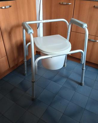 Sedia "comoda per WC" per anziani 