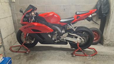 Honda cbr 1000 rr Fireblade