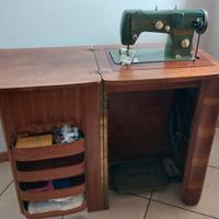 Macchina da cucire Vintage arredo antico