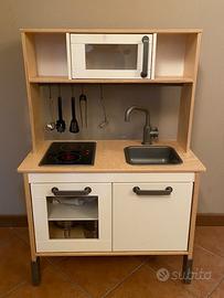 Cucina giocattolo con accessori vari Dell' Ikea
