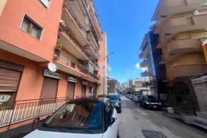 NEGOZIO A MARANO DI NAPOLI