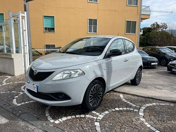 Ypsilon 1.2 69 CV 5 porte GPL Ecochic Gold