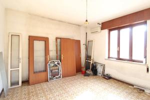 Appartamento di 110 m² con 5 locali a Montecchio M