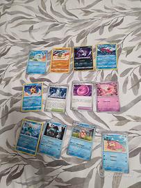 Raccolta di carte pokemon rare