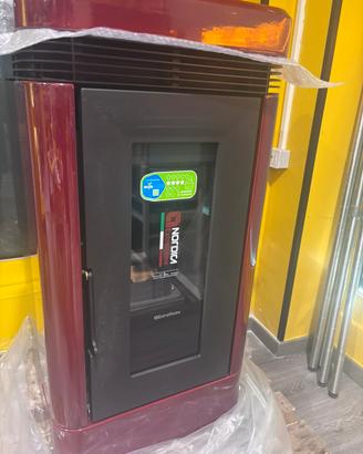 STUFA PELLET. LUCIA 16 canalizzata 12KW