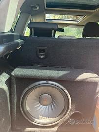 subwoofer da 30cm con amplificatore