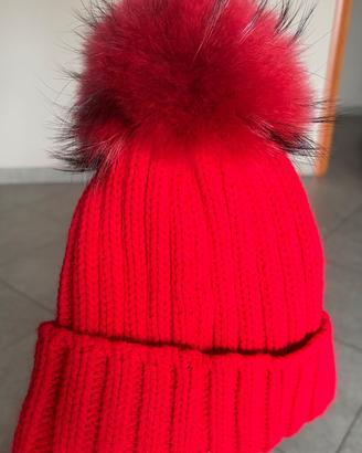 Cappello con pon pon