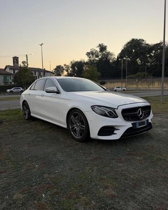 Mercedes-Benz E 220 d AMG Line auto 4matic