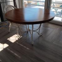 Tavolo in legno e ferro battuto da 120 cm