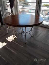 Tavolo in legno e ferro battuto da 120 cm