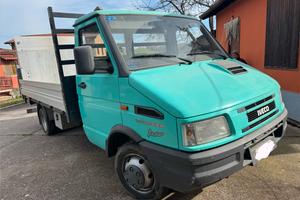 Iveco Daily 35.10 turbo con sponda Dhollandia