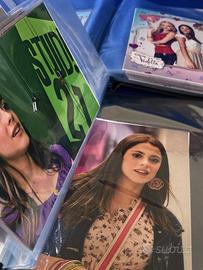 2 album con foto della serie Violetta   3 regalini