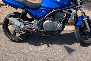 Moto Kawasaki er5