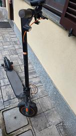Monopattino Ninebot F40i + supporto telefono