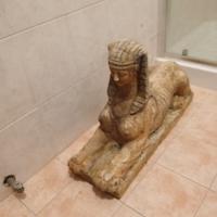 sfinge in ceramica