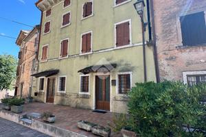 CASA SEMINDIPENDENTE A LAZISE