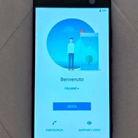 Smartphone Sony Xperia XA2 con caricatore e cuffie