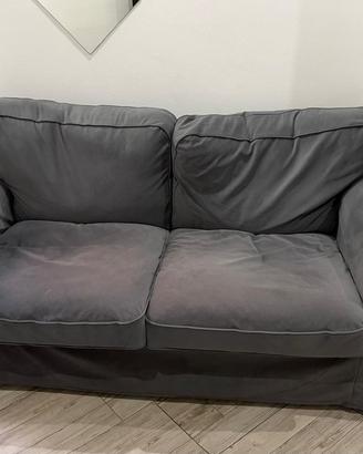 Divano IKEA EKTORP 2 posti grigio scuro