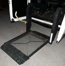 Pedana per trasporto disabili