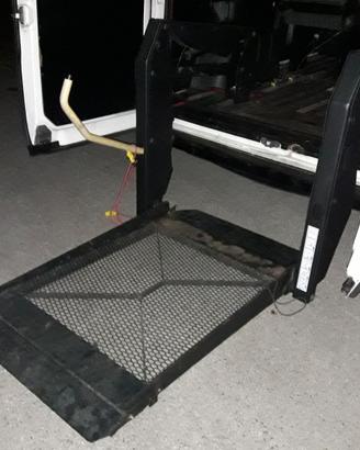 Pedana per trasporto disabili