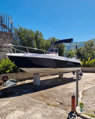 Romar Mirage 570 Yamaha 40cv 