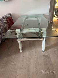 Tavolo in vetro temperato allungabile