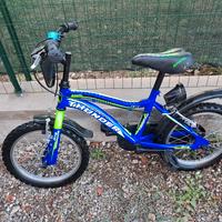 Bici quasi mai usata bimbo 4-6 anni