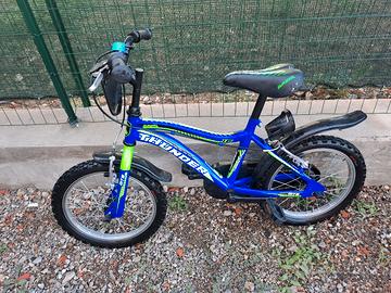 Bici quasi mai usata bimbo 4-6 anni