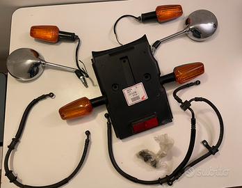 Frecce posteriori, specchi,manubrio Honda Hornet98