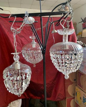 lampadari  pronti da appendere