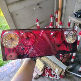 Fanale posteriore per rimorchio