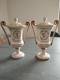 coppia Vasi Urna in porcellana stile Capodimonte