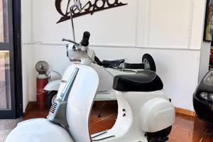 Vespa 50 special