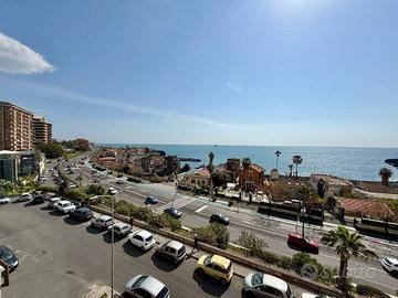 Appartamento di 185 m² con più di 5 locali e box a