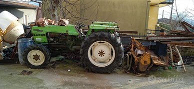 Trattore agricolo con fresa