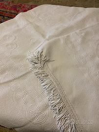 Coperta bianca in cotone