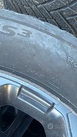 Pneumatici invernali 195/60/16 montati su cerchi