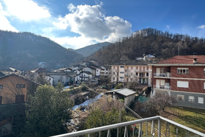 Appartamento panoramico in montagna, centro paese