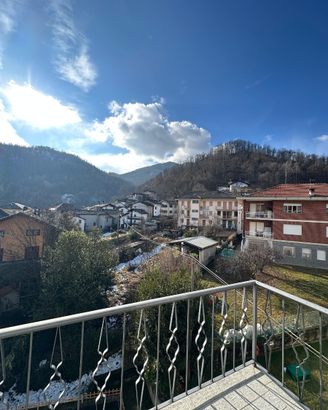 Appartamento panoramico in montagna, centro paese