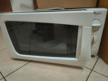Forno microonde ventilato Whirlpool 