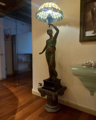 Lampada Nouveau Bronzo Patinato e Vetro Tiffany
