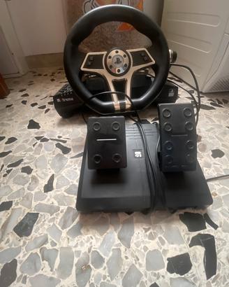 Volante per ps4 e pure per la ps3