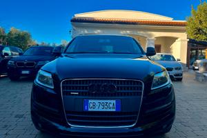 Audi Q7 3.0 V6 TDI 233CV AUTOCARRO