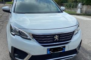 Peugeot 5008 blue hdi 130 EAT 8 Allure