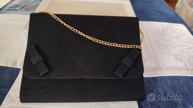 Pochette di grosgrain e scarpe anni 70