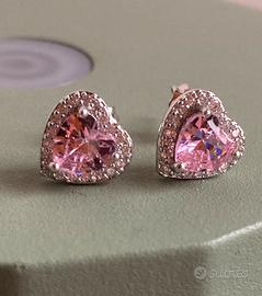 Orecchini in argento a cuore rosa