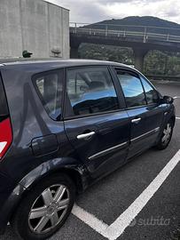 Renault Scènic ideale per famiglia condizioni top